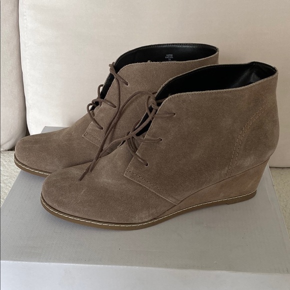 Bjorndal Shoes - Bjorndal Brown Ankle Boots with Lace-Up Design